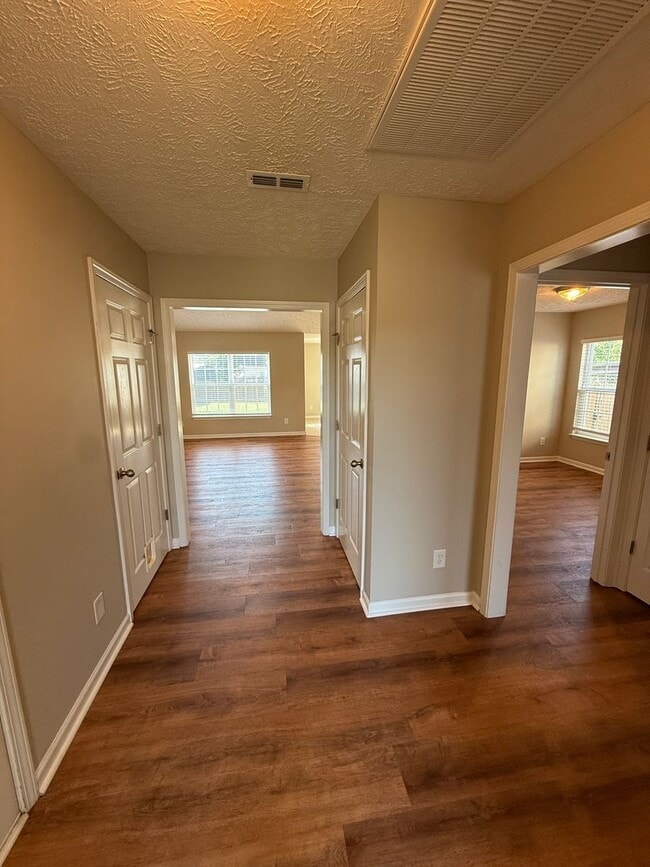 Photo - 1008 Shire Dr