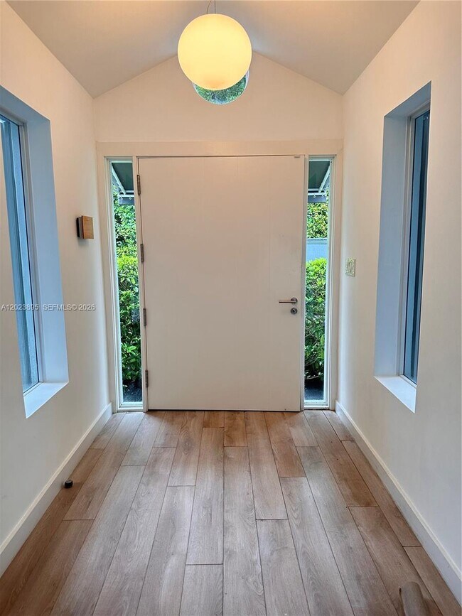 Photo - 181 Island Dr