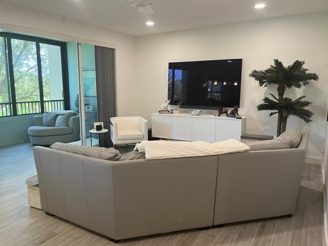 Photo - 7546 La Paz Blvd Unidad 205