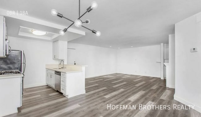 Building Photo - 1320 N Sierra Bonita Ave Unit 311