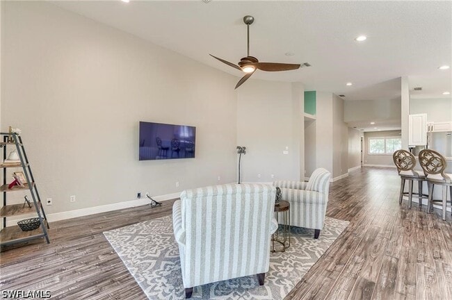 Photo - 8460 Southbridge Dr Unidad 2