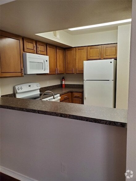 Building Photo - 9831 Walnut St Unit P214 Rental
