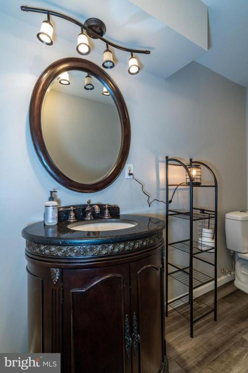 Photo - 106 Walnut St