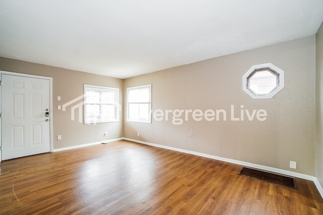 Photo - 1171 Studer Ave