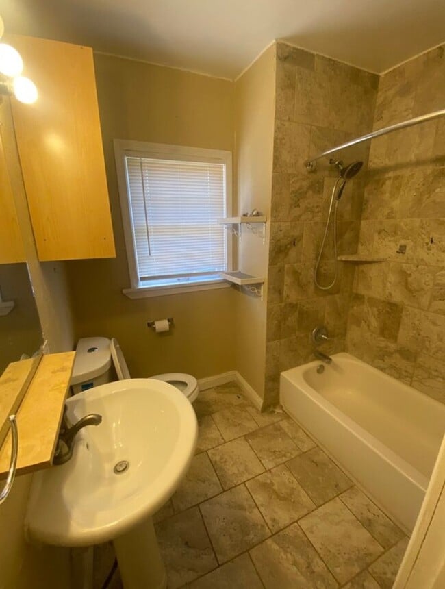 Photo - Spacious 2 Bedroom home