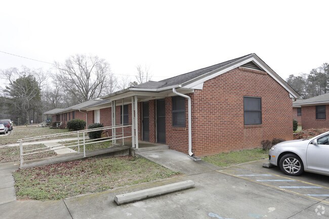Photo - Blake Dairy Road Apartments