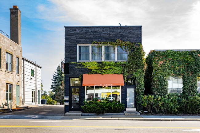 Photo - 918 N Main St