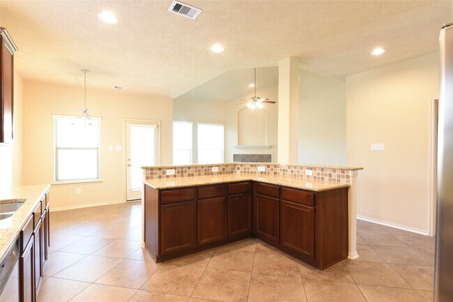 118 E Lasting Spring Cir