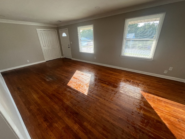 Photo - 106 Roberts St