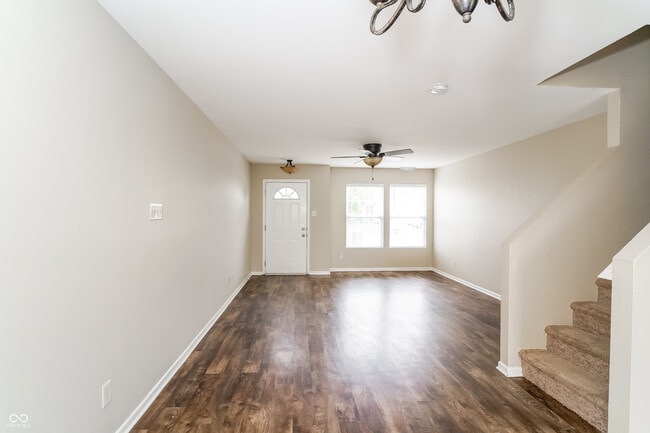 Photo - 622 Greenway St