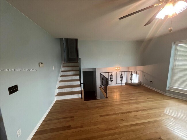 Photo - 141 NW 72nd Way