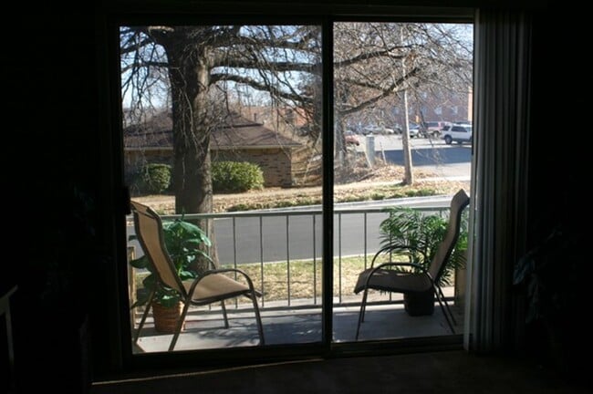 Photo - The Oaks Apartments