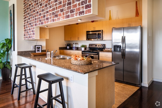 2BR,2BA- 1200 Square Feet - Venue on Guadalupe