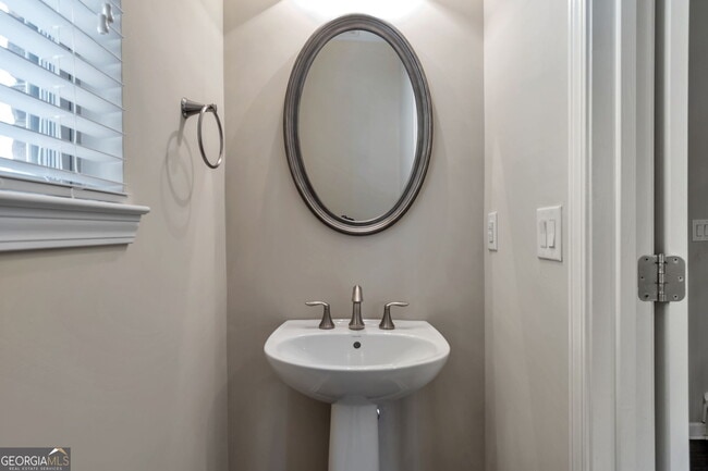 Photo - 1623 Trailview Way NE