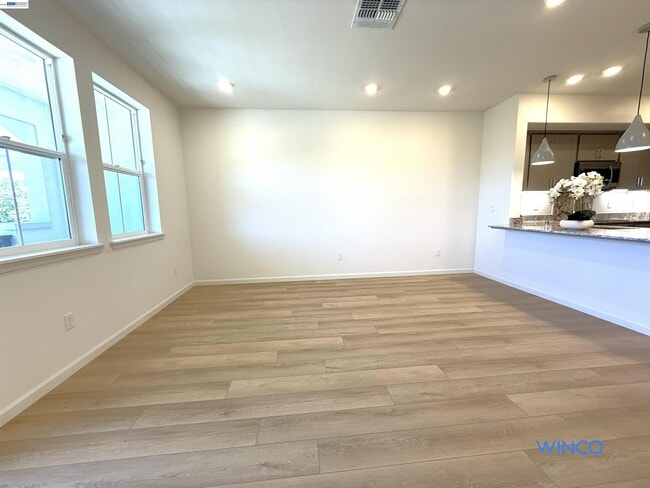 Photo - 3810 Norbridge Ave