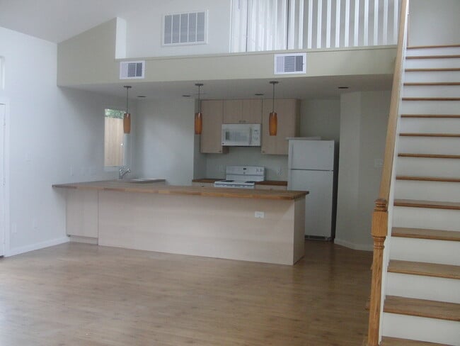 Photo - 1703 Oxford St