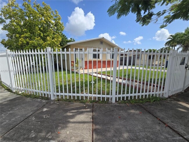 Photo - 11631 SW 182nd Terrace