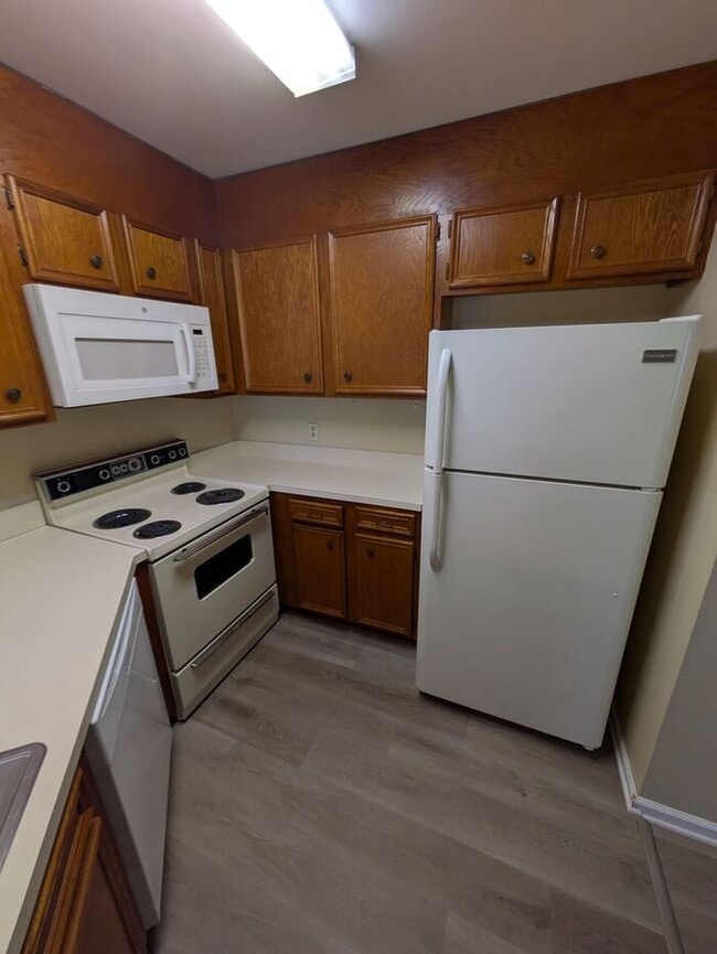 Photo - 2BD/2BA Condo Available Now in Hickory
