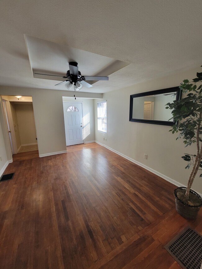 Photo - 504 Blue Ridge Blvd Unit A