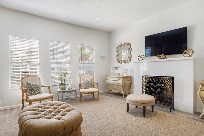 Photo - 211 Seaspray Ave