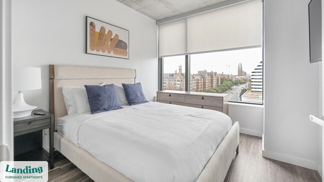 Building Photo - 2010 West End Ave