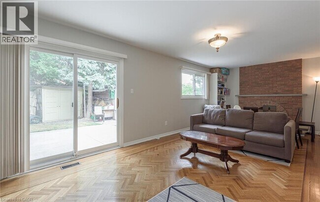 Photo - 3 Pottery Crescent