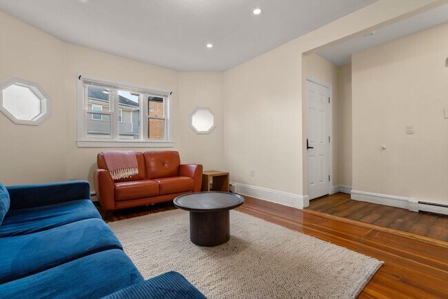 Photo - 19 Carmen St Unit 2