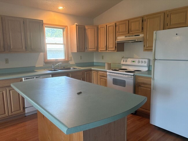 Photo - 104 Lenwood Ct
