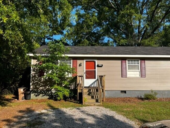 Building Photo - Adorable 2 bed Duplex in Wake Forest! Close to Downtown!