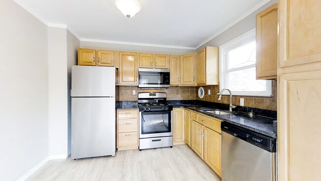 Photo - 300 Bowers Ave