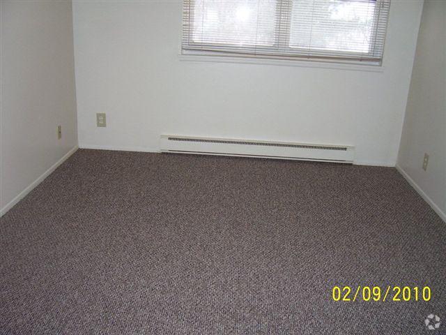 bedroom 2 - Norwich Court Apartments
