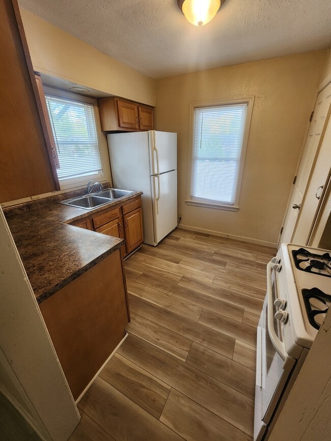 Photo - 728 Concord Ave