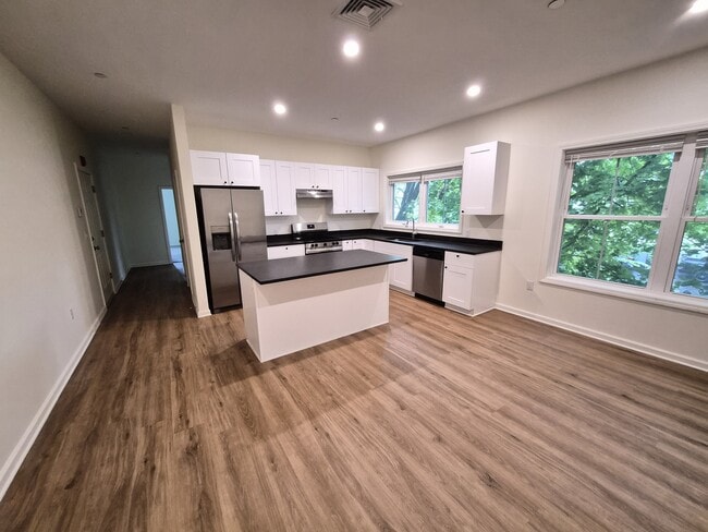 Photo - 35 W Main St Unit 2