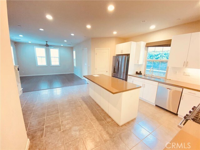 Photo - 64 Bronze Leaf