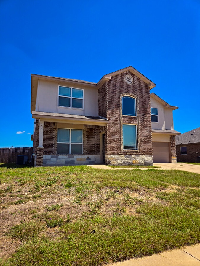 Photo - 709 W Vega Ln