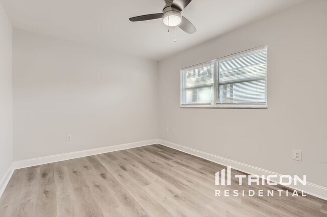 Photo - 106 Woodburn Ct Casa