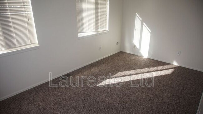 Photo - 1060 S Newark St