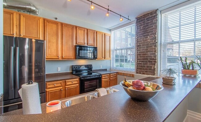 Photo - Knoxville 37917 - 1 bedroom 1 bath condo - call Howard Grower 865-705-0969