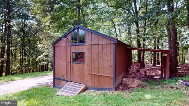 Photo - 104 Laurel Ln