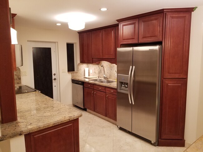 Photo - 2857 NE 32nd St Unit #8