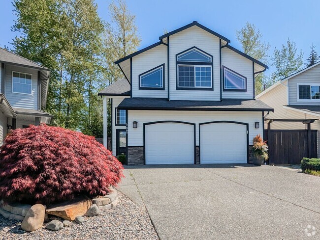 Building Photo - Spotless & move in ready 4 bed/2.5 bth hom... Rental