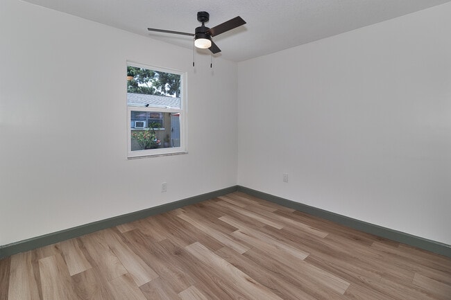 Photo - 510 91st Ave N