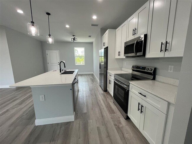 Photo - 5296 Gillot Blvd