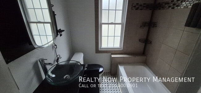 Photo - 3636 Glencairn Rd Unit 3634-UP