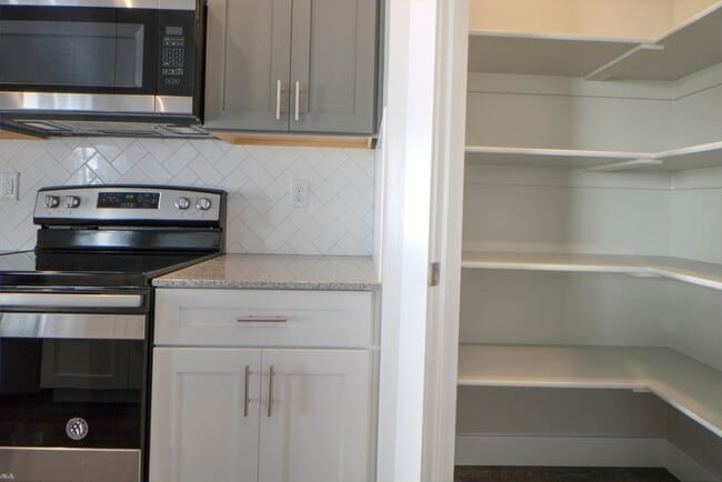 Photo - 4 Bedroom 2.5 Bathroom Townhome in Lehi