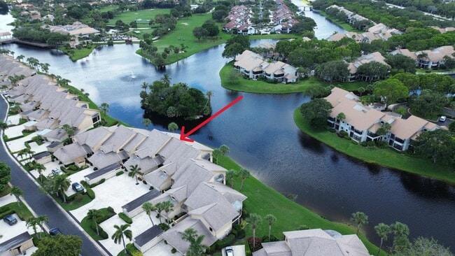 Building Photo - 16941 Waterbend Dr Unit 152
