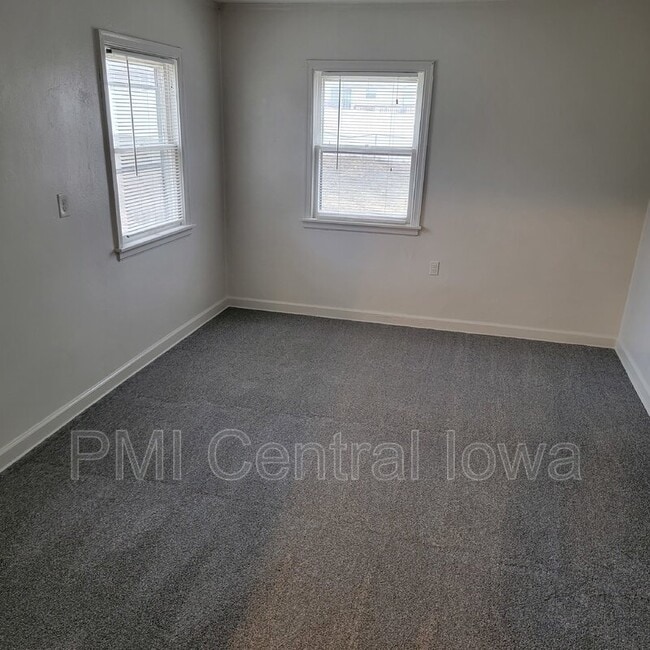Photo - 1211 Lewis Ave
