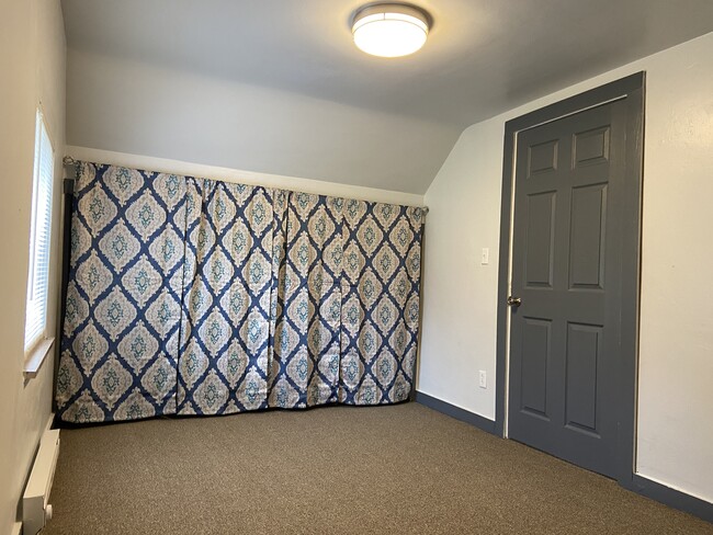 Photo - 742 Pony Farm Road