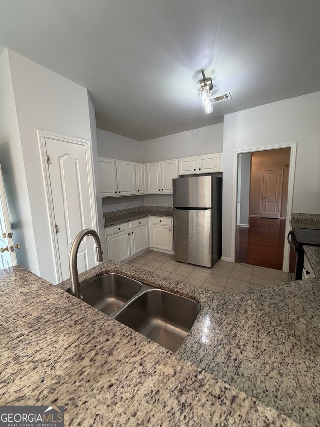 Photo - 5105 Yellow Pine Dr