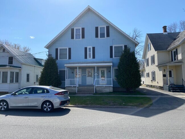 Photo - 37 Lafayette St Apartments Unit 3